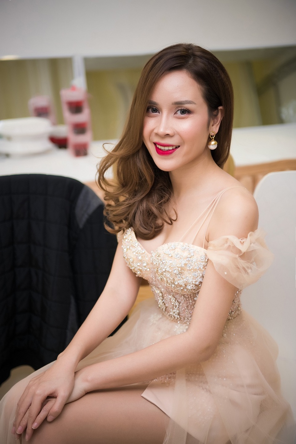 Cận cảnh nhan sắc sau phẫu thuật thẩm mỹ của Lưu Hương Giang - 7 Cận cảnh nhan sắc sau phẫu thuật thẩm mỹ của Lưu Hương Giang - 7
