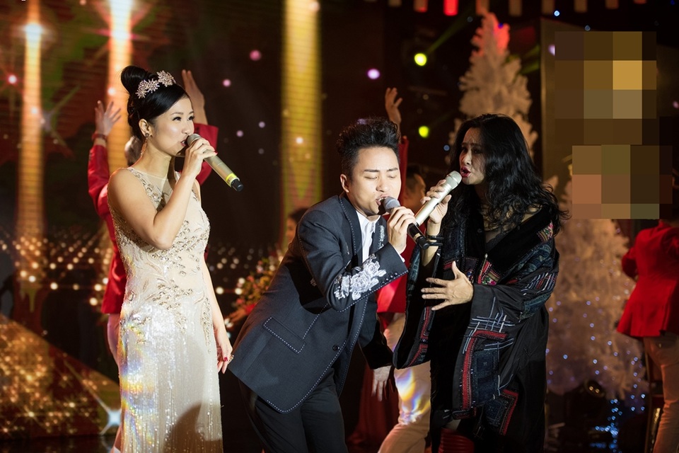 Vợ chồng Dương Thùy Linh ngọt ngào sau 7 năm chung sống - 12 Thanh Lam, Hồng Nhung, Tùng Dương cùng tham gia trình diễn trong chương trình.