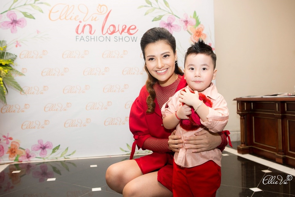 Hồng Quê, Tâm Tít, Bảo Trâm Idol hội ngộ trong ELLIE VU IN LOVE Fashion show - 8 Hồng Quê, Tâm Tít, Bảo Trâm Idol hội ngộ trong ELLIE VU IN LOVE Fashion show - 8