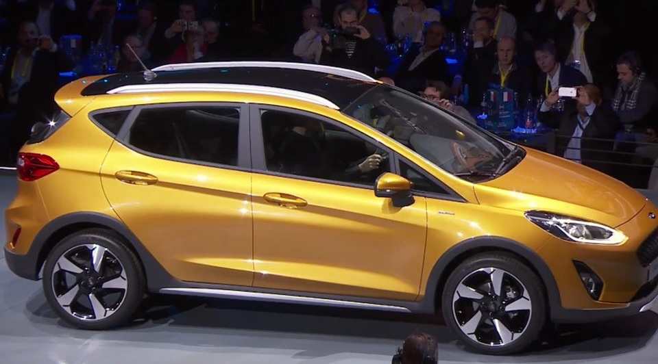 
Phiên bản mới Fiesta Activeb với thiết kế gầm cao hơn các bản khác
