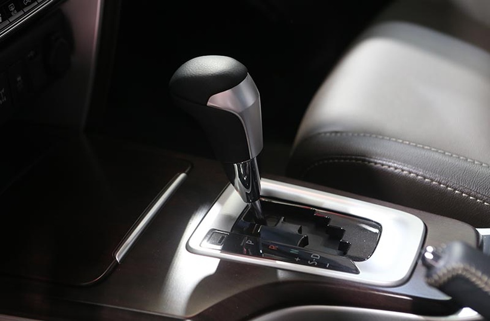 Toyota Fortuner 2017 chính thức ra mắt thị trường Việt Nam - 4 Toyota Fortuner 2017 chính thức ra mắt thị trường Việt Nam - 4