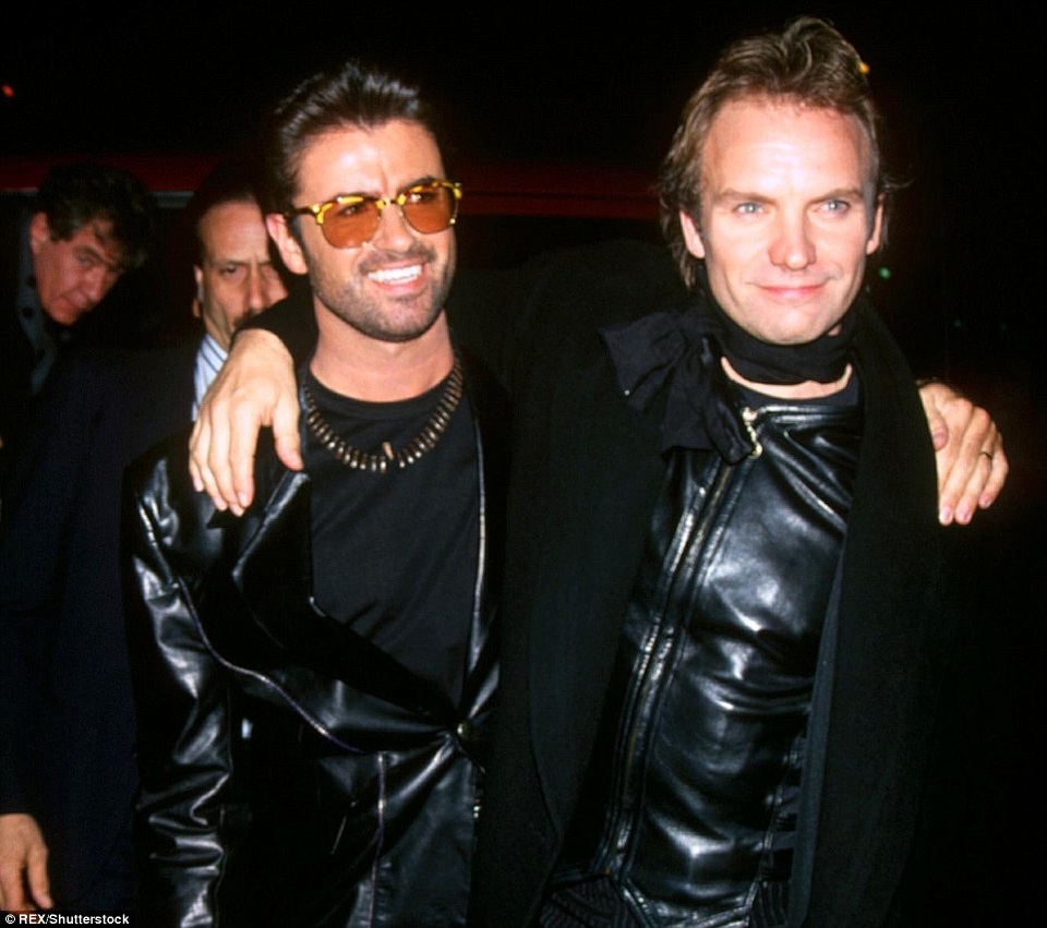 Ca sĩ George Michael với những khoảnh khắc “độc”, khó quên - 24
George gặp Sting tại một sự kiện âm nhạc ở New York, Mỹ, vào năm 1993.