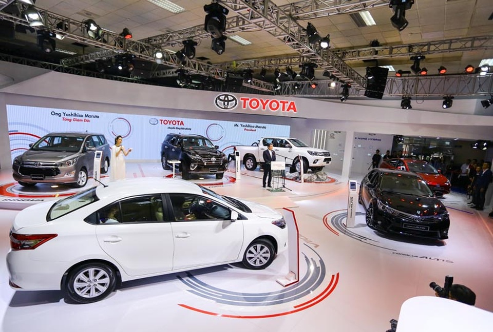 Toyota Fortuner 2017 chính thức ra mắt thị trường Việt Nam - 8 Toyota Fortuner 2017 chính thức ra mắt thị trường Việt Nam - 8
