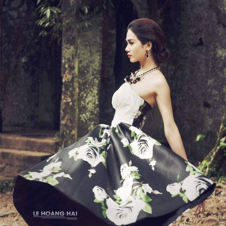 Thời trang NTK Lê Hoàng Hải táo bạo giữa núi rừng - 3 Thời trang NTK Lê Hoàng Hải táo bạo giữa núi rừng - 3