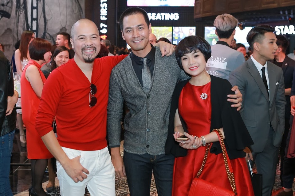 NTK Đức Hùng tái ngộ Long Vũ - 8
Đức Hùng hỏi han ân cần Phan Anh về những ngày đi từ thiện vừa qua của MC trẻ.