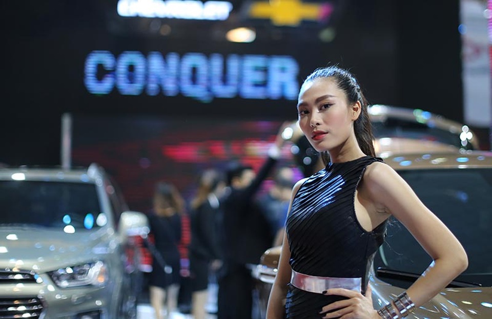 Những cô gái xinh đẹp tại Vietnam Motor Show 2016 - 10 Những cô gái xinh đẹp tại Vietnam Motor Show 2016 - 10