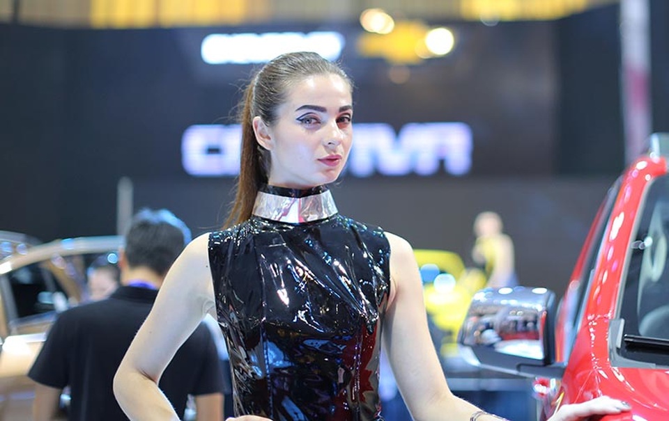 Những cô gái xinh đẹp tại Vietnam Motor Show 2016 - 8 Những cô gái xinh đẹp tại Vietnam Motor Show 2016 - 8