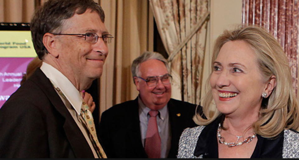 WikiLeaks: Bill Gates suýt được chọn tranh cử phó tổng thống Mỹ - 1
Tỷ phú Bill Gates và ứng viên tổng thống Dân chủ Hillary Clinton. (Ảnh: Getty)