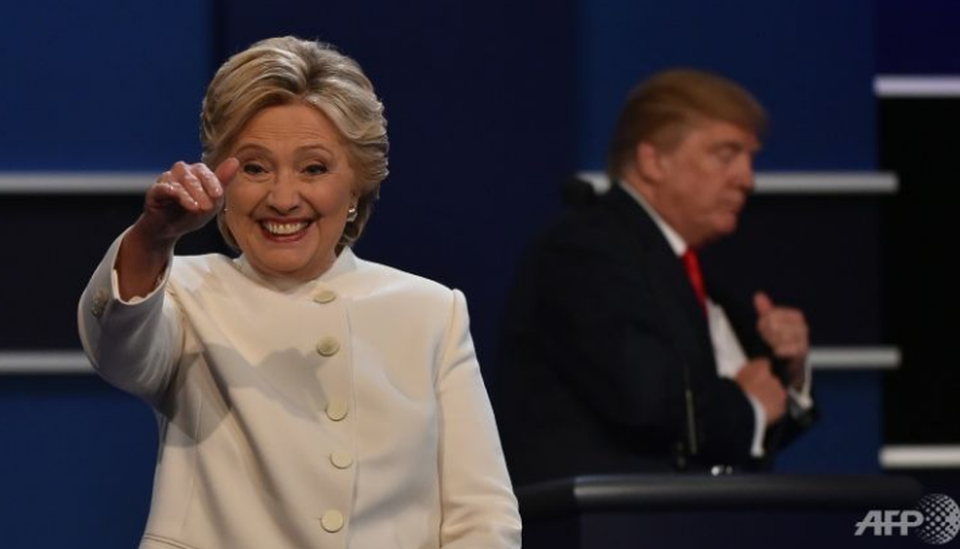Cử tri bỏ phiếu sớm nghiêng về bà Clinton - 1
Ứng viên Hillary Clinton trong cuộc tranh luận thứ 3. (Ảnh: AFP)