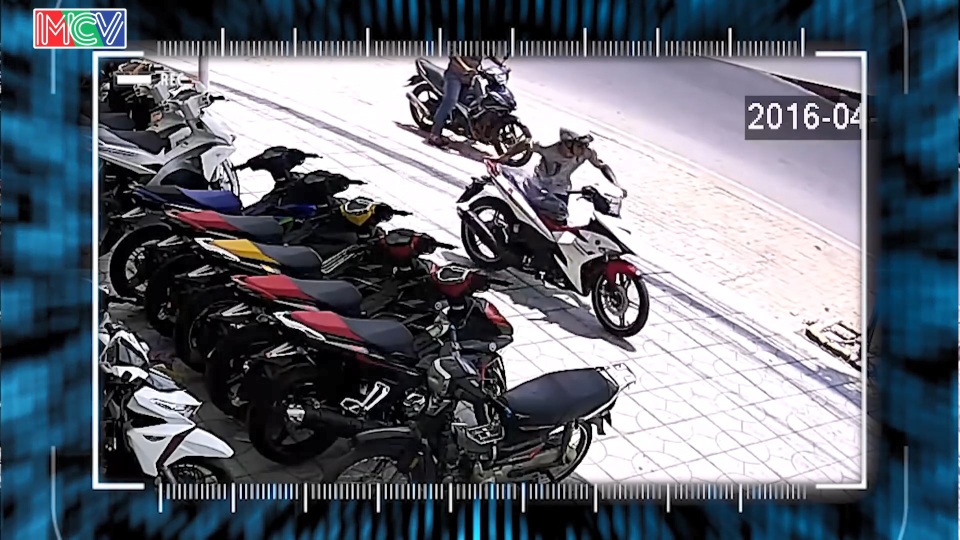 Kinh ngạc với những vụ trộm xe khó tin nhất - 2 Một đại lí xe máy xảy ra mất trộm với cả xe trưng bày