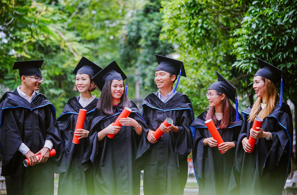 Lễ tốt nghiệp 2016 - Maastricht MBA Việt Nam (MSM-MBA): Tự hào các giá trị cốt lõi bền vững - 2 Lễ tốt nghiệp 2016 - Maastricht MBA Việt Nam (MSM-MBA): Tự hào các giá trị cốt lõi bền vững - 2
