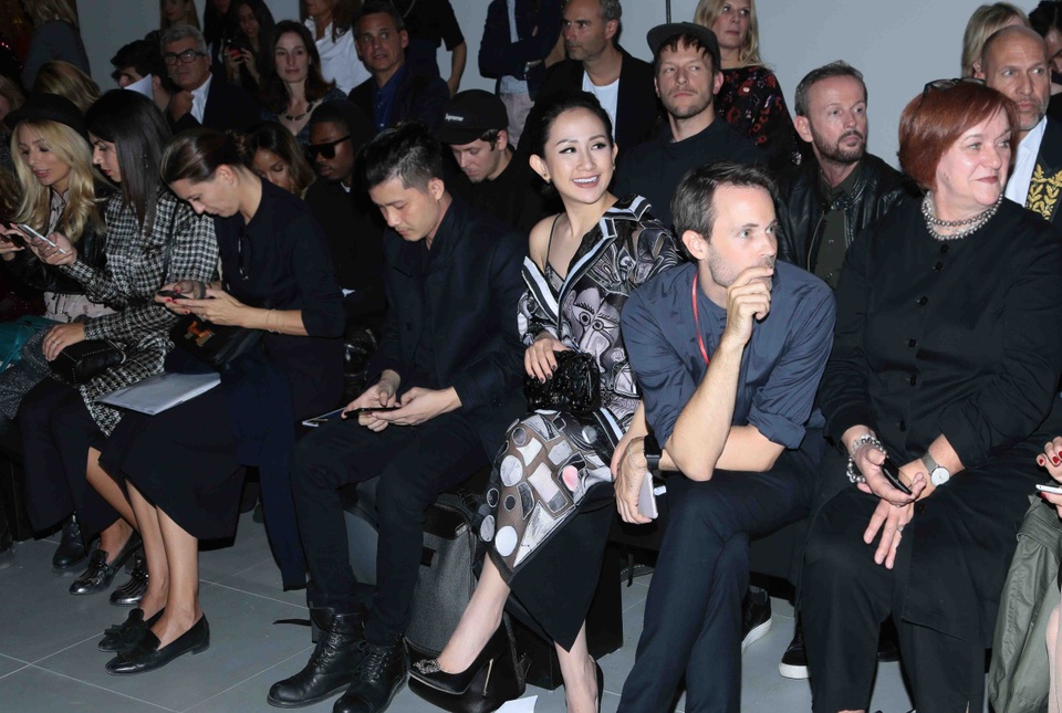Trâm Nguyễn hội ngộ hai chân dài Việt ở Paris Fashion Week - 1 Trâm Nguyễn hội ngộ hai chân dài Việt ở Paris Fashion Week - 1