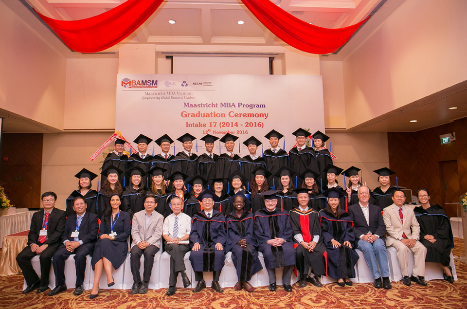 Lễ tốt nghiệp 2016 - Maastricht MBA Việt Nam (MSM-MBA): Tự hào các giá trị cốt lõi bền vững - 4 Lễ tốt nghiệp 2016 - Maastricht MBA Việt Nam (MSM-MBA): Tự hào các giá trị cốt lõi bền vững - 4