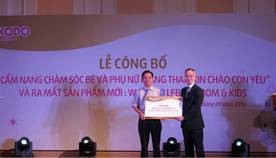 WAKODO giới thiệu “Xin chào con yêu” - 3 WAKODO tài trợ 20,000 cuốn sổ theo dõi sức khỏe bà mẹ và trẻ em