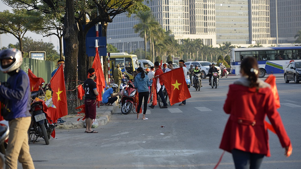 
Giá vé gửi xe máy cao từ 30 đến 60 ngàn đồng/xe
