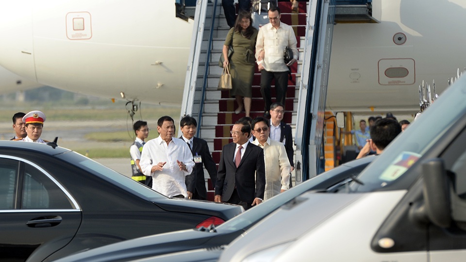 Tổng thống Philippines đến Hà Nội, bắt đầu chuyến công du Việt Nam - 11 Tổng thống Philippines đến Hà Nội, bắt đầu chuyến công du Việt Nam - 11