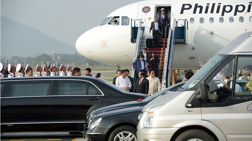 Tổng thống Philippines đến Hà Nội, bắt đầu chuyến công du Việt Nam - 13 Tổng thống Philippines đến Hà Nội, bắt đầu chuyến công du Việt Nam - 13