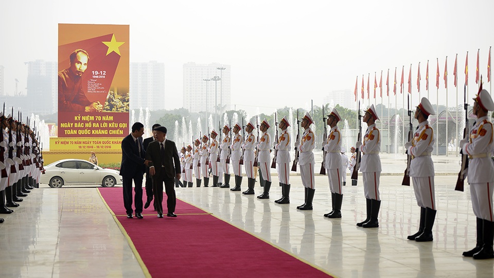 
Các đại biểu đến dự Lễ kỷ niệm từ sớm (Ảnh: Mạnh Thắng)
