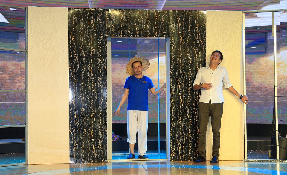 Hồng Vân táo bạo đem kịch kinh dị lên sân khấu - 1