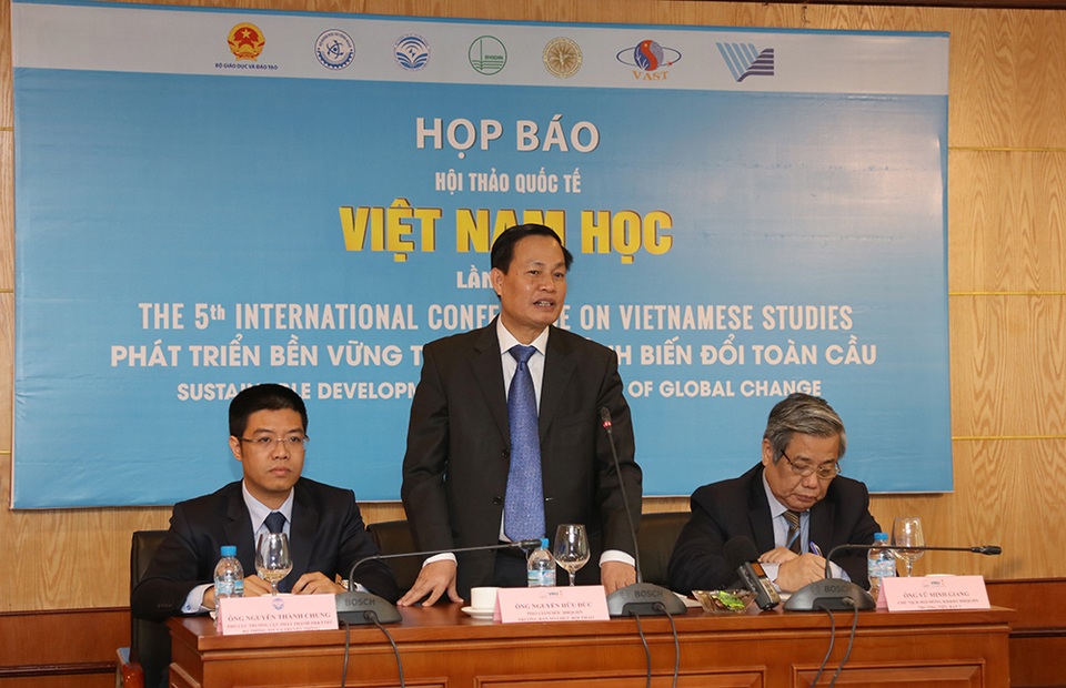 Đã có 40.000 bài báo khoa học quốc tế nghiên cứu về Việt Nam - 1
GS Nguyễn Hữu Đức, Phó giám đốc ĐH QGHN, trưởng ban Tổ chức Hội thảo khoa học Việt Nam học lần V