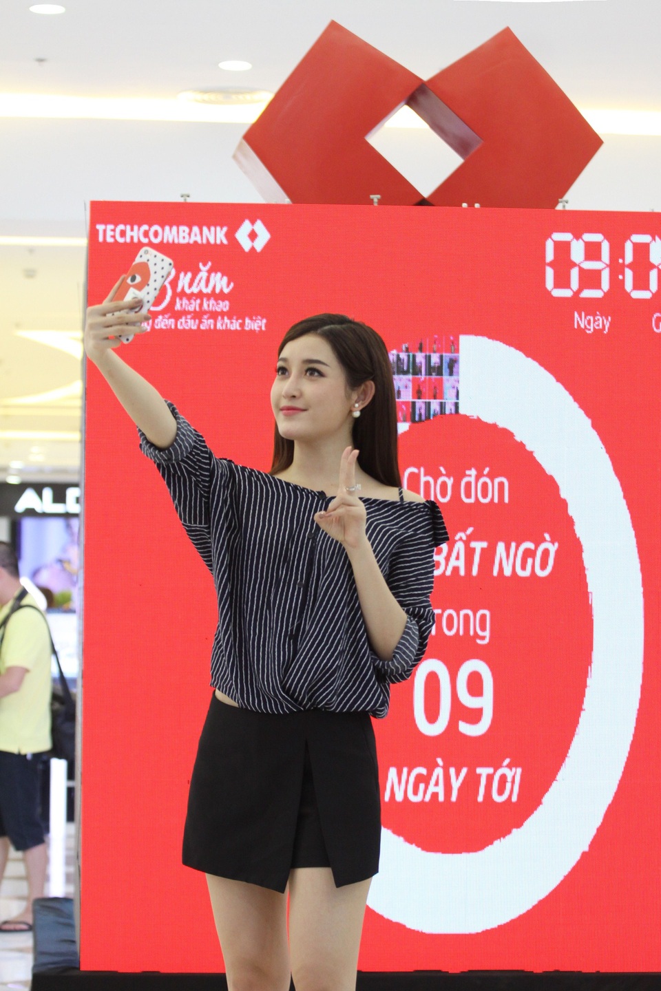 Sinh nhật 23 năm Techcombank - niềm vui từ những bất ngờ - 1