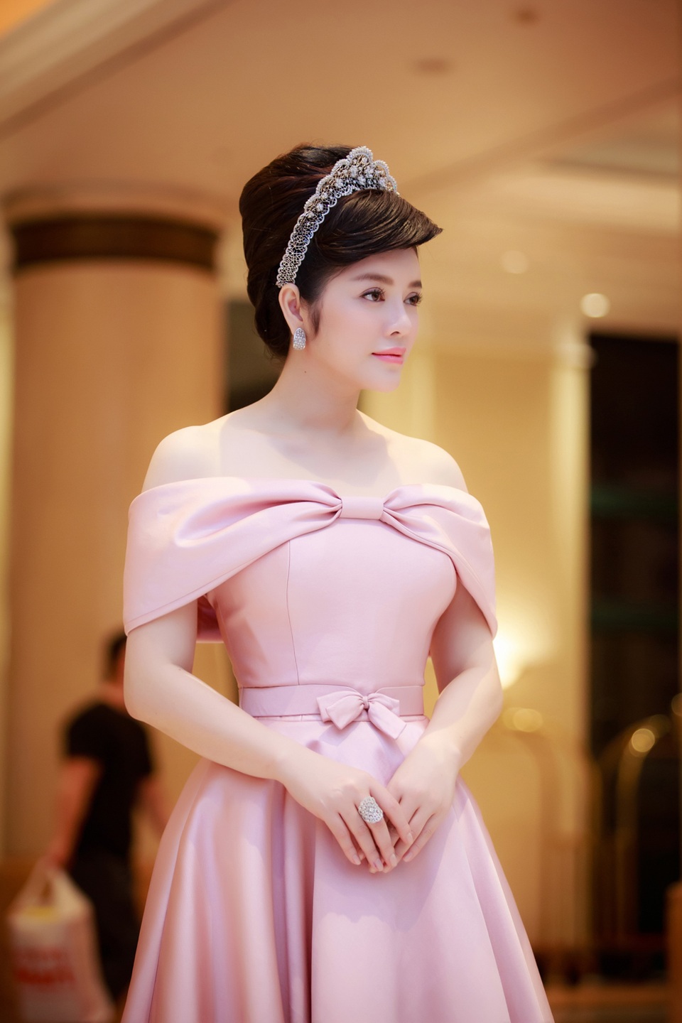 Lý Nhã Kỳ đẹp kiêu sa trên thảm đỏ - 9 Lý Nhã Kỳ đẹp kiêu sa trên thảm đỏ - 9