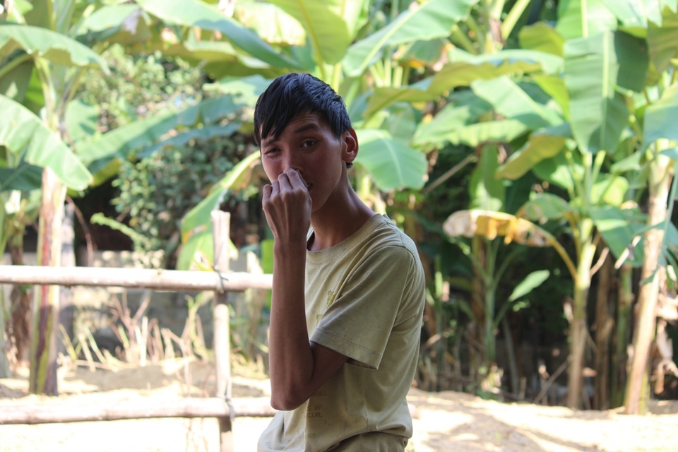Thương xót chàng thanh niên bị tai nạn lao động nhiều lần phải bỏ viện về nhà - 8 Thương xót chàng thanh niên bị tai nạn lao động nhiều lần phải bỏ viện về nhà - 8
