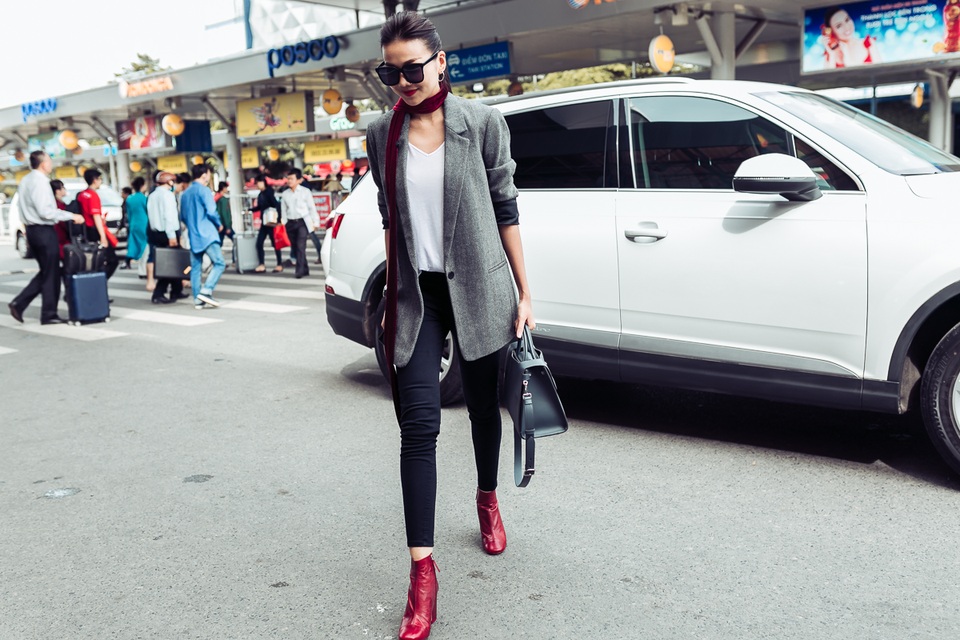 Thanh Hằng sành điệu tại sân bay - 4