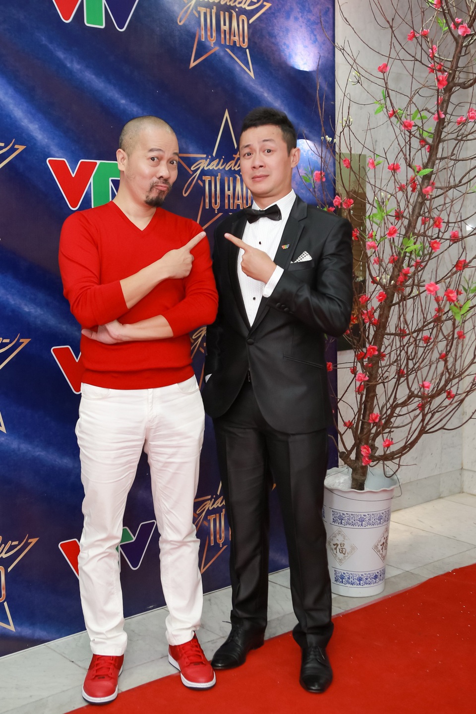 NTK Đức Hùng tiết lộ, anh đã làm việc với 2 MC nổi tiếng từ nhiều năm nay và trở thành những người bạn gần gũi trong cuộc sống.