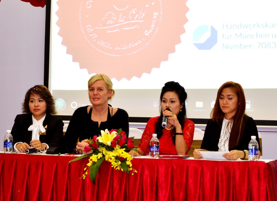 Lễ ra mắt và Hội thảo dạy nghề làm đẹp của học viện C'est La Vie - Đức tại Việt Nam - 2 Lễ ra mắt và Hội thảo dạy nghề làm đẹp của học viện C'est La Vie - Đức tại Việt Nam - 2
