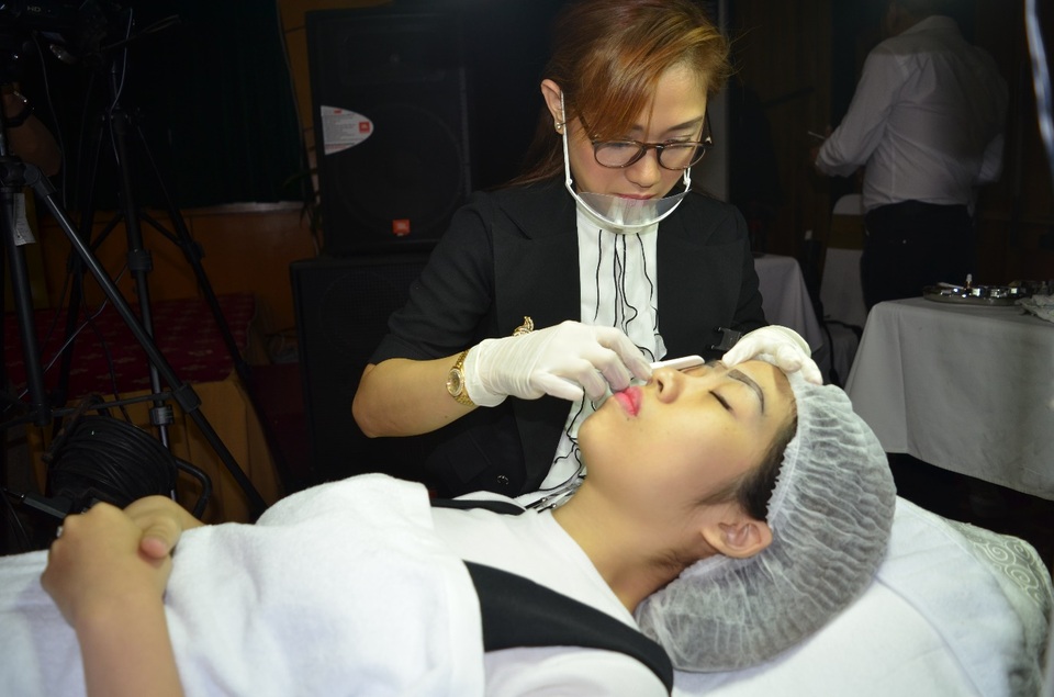 Lễ ra mắt và Hội thảo dạy nghề làm đẹp của học viện C'est La Vie - Đức tại Việt Nam - 7 Lễ ra mắt và Hội thảo dạy nghề làm đẹp của học viện C'est La Vie - Đức tại Việt Nam - 7