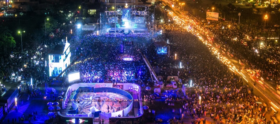 Trước đó, Tiger Remix đã đổ bộ Đà Nẵng thu hút sự có mặt của gần như toàn bộ các bạn trẻ nơi đây.