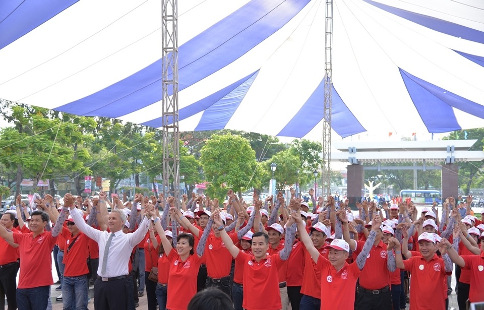 Hành trình Cuộc sống AIA - Hành trình của ước mơ - 1 Khởi động trước Chương trình