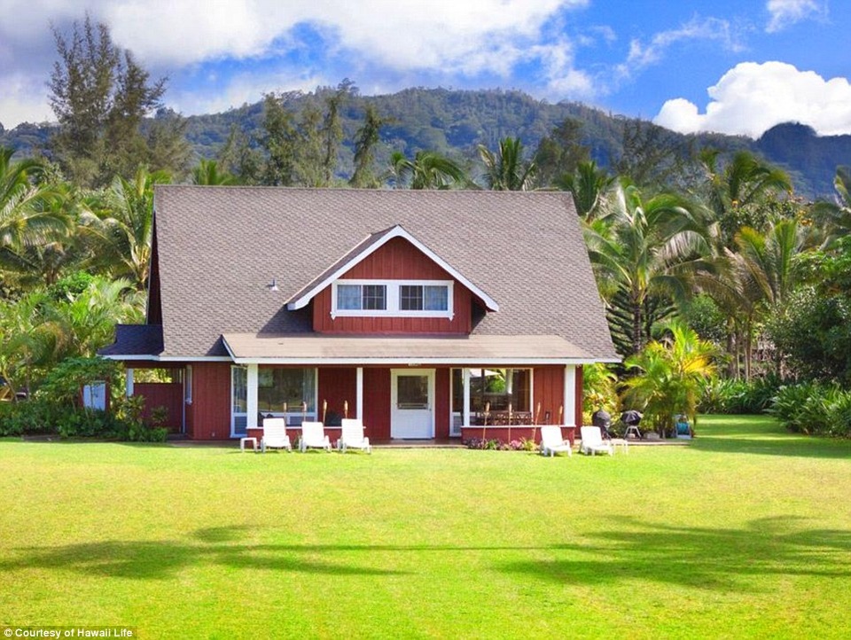 Ngắm nhà siêu sang của "người đàn bà đẹp" - 1
Julia Robert sở hữu nhà siêu sang tại Hawaii - cô từng ở đây trong những kỳ nghỉ hè cùng gia đình