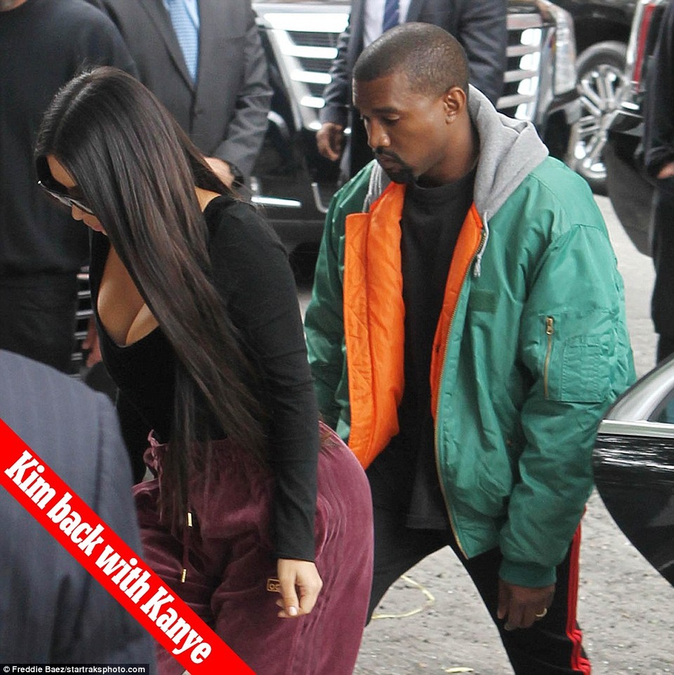 Kim Kardashian bị cướp trang sức trị giá gần 11 triệu đô - 3
Cô nhanh chóng về Mỹ đoàn tụ với chồng.