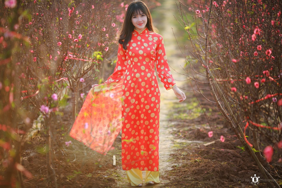 Trọn bộ ảnh Tết của hot girl Việt xuất hiện trên Reuters - 8 Trọn bộ ảnh Tết của hot girl Việt xuất hiện trên Reuters - 8