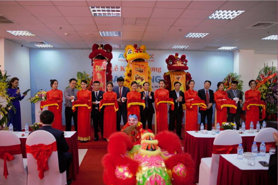 Tưng bừng khai trương ABBANK Đống Đa - 2 Tưng bừng khai trương ABBANK Đống Đa - 2