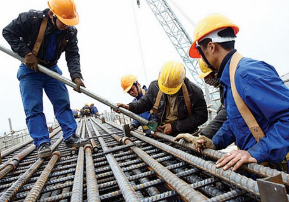 Sửa luật lao động: Đề xuất tăng giờ làm thêm với 2 phương án - 1
Nhu cầu tăng giờ làm thêm xuất phát từ cả doanh nghiệp và người lao động.