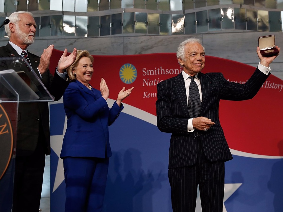 Cuộc sống xa hoa của tỷ phú huyền thoại thời trang Mỹ - 13 Cuộc sống xa hoa của tỷ phú huyền thoại thời trang Mỹ - 13