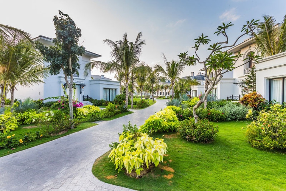 Đều đặn sinh lời như bất động sản nghỉ dưỡng - 1 Đầu tư vào biệt thự nghỉ dưỡng được đánh giá là giải pháp đầu tư tài chính an toàn, đem lại lợi nhuận cao.