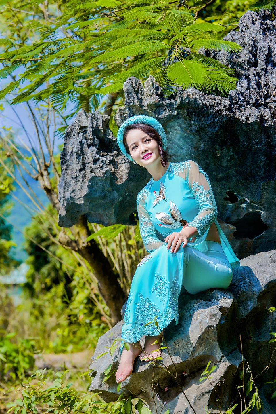 Mai Thu Huyền đẹp như mộng tại suối Yến - 1 Mai Thu Huyền đẹp như mộng tại suối Yến - 1