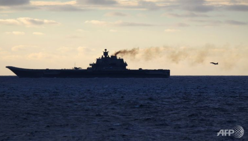 Chiến đấu cơ Nga rơi xuống biển gần tàu sân bay ngoài khơi Syria - 1
Một máy bay đang hạ cánh xuống tàu sân bay Đô đốc Kuznetsov. (Ảnh minh họa: AFP)