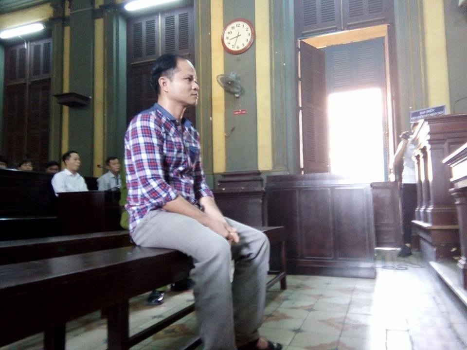Tân Hiệp Phát nói không chủ trương dùng tiền nhận lại chai nước có ruồi - 1 Tân Hiệp Phát nói không chủ trương dùng tiền nhận lại chai nước có ruồi - 1