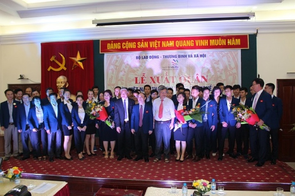 "Đem vinh dự cho đất nước và tạo thương hiệu lập nghiệp cá nhân" - 1
Lễ xuất quân đoàn Việt Nam tham dự Kỳ thi tay nghề Asean lần thứ 11.