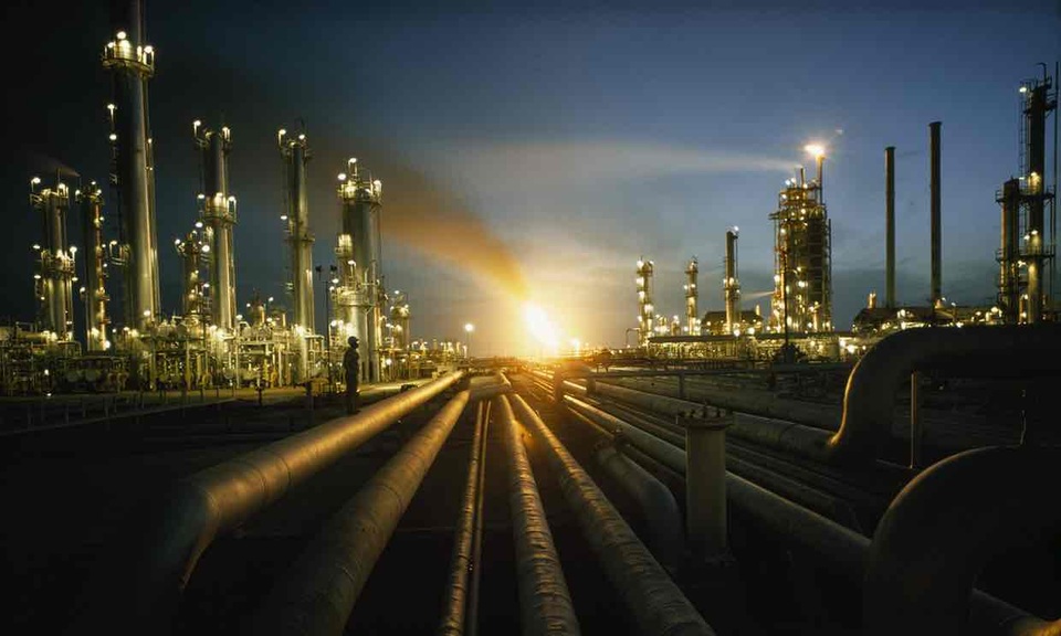 OPEC, Nga cắt giảm sản lượng, giá dầu tăng nhanh - 1
OPEC cắt giảm sản lượng khai thác, giá dầu lập tức tăng. Ảnh: Thomas J. Abercrombie/National Geographic