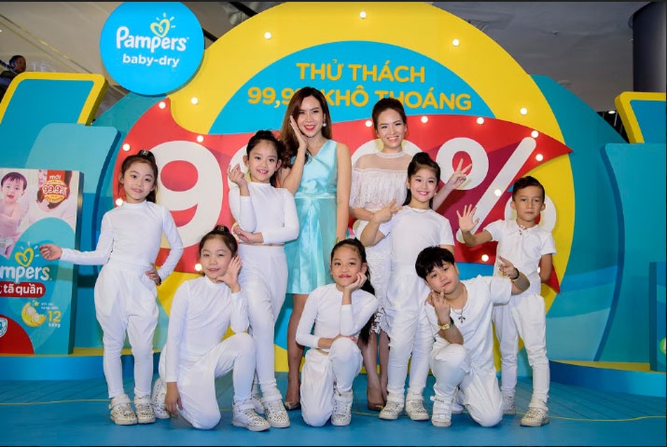 Lưu Hương Giang “thách” Đan Lê kiểm chứng “độ khô thoáng” - 4 Lưu Hương Giang “thách” Đan Lê kiểm chứng “độ khô thoáng” - 4