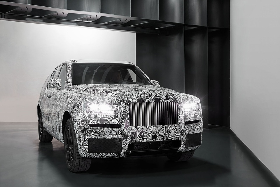 Rolls-Royce hé lộ hình ảnh đầu tiên của Cullinan SUV - 2 Rolls-Royce hé lộ hình ảnh đầu tiên của Cullinan SUV - 2