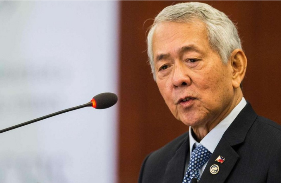 Philippines không định lập liên minh quân sự với Trung Quốc - 1
Ngoại trưởng Philippines Perfecto Yasay. (Ảnh: AFP)