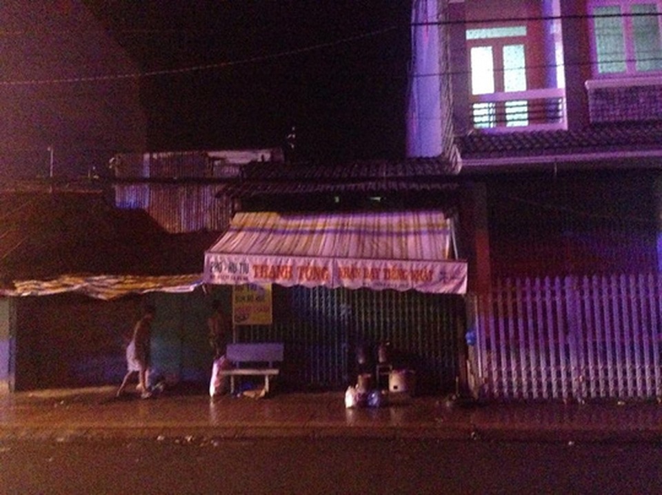 Cha túm tóc để con gái rạch mặt “tình địch” - 1 Nơi xảy ra vụ việc đánh ghen kinh hoàng.