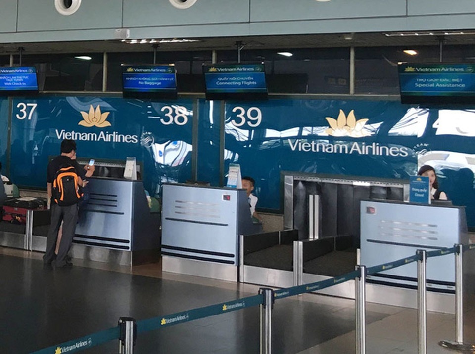 Cấm bay 1 năm hành khách đánh nhân viên hàng không - 2 Quầy 38 là nơi xảy ra cãi cọ giữa nhân viên check in và 2 hành khách Tùng, Thuấn, sau đó dẫn tới xô xát với nhân viên Quỳnh Anh ở quầy 31